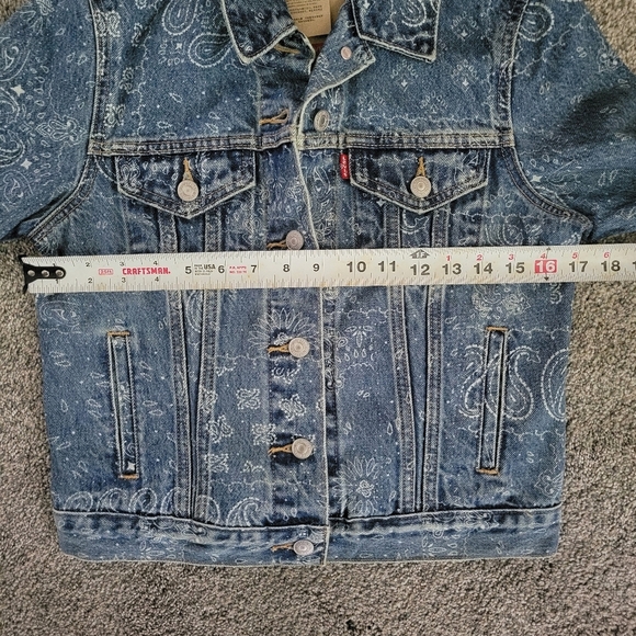 NEW Levi's Original Trucker Jacket Bandana Tile Indigo Medium Wash Sz XS Womens - Picture 11 of 11